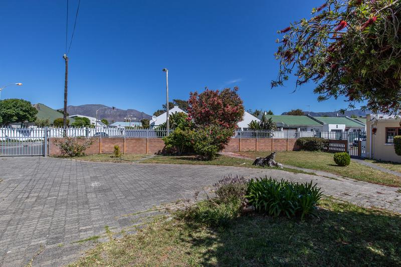3 Bedroom Property for Sale in Diep River Western Cape